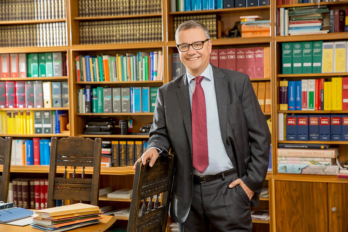 Dr. Thomas Schultheis